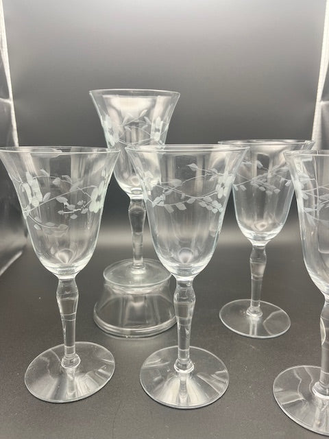 VINTAGE Mid to Early Century Floral Etched Wine Glasses - Set of 7 - Rare Find!